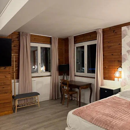 Le Napoleon Hotel Corps